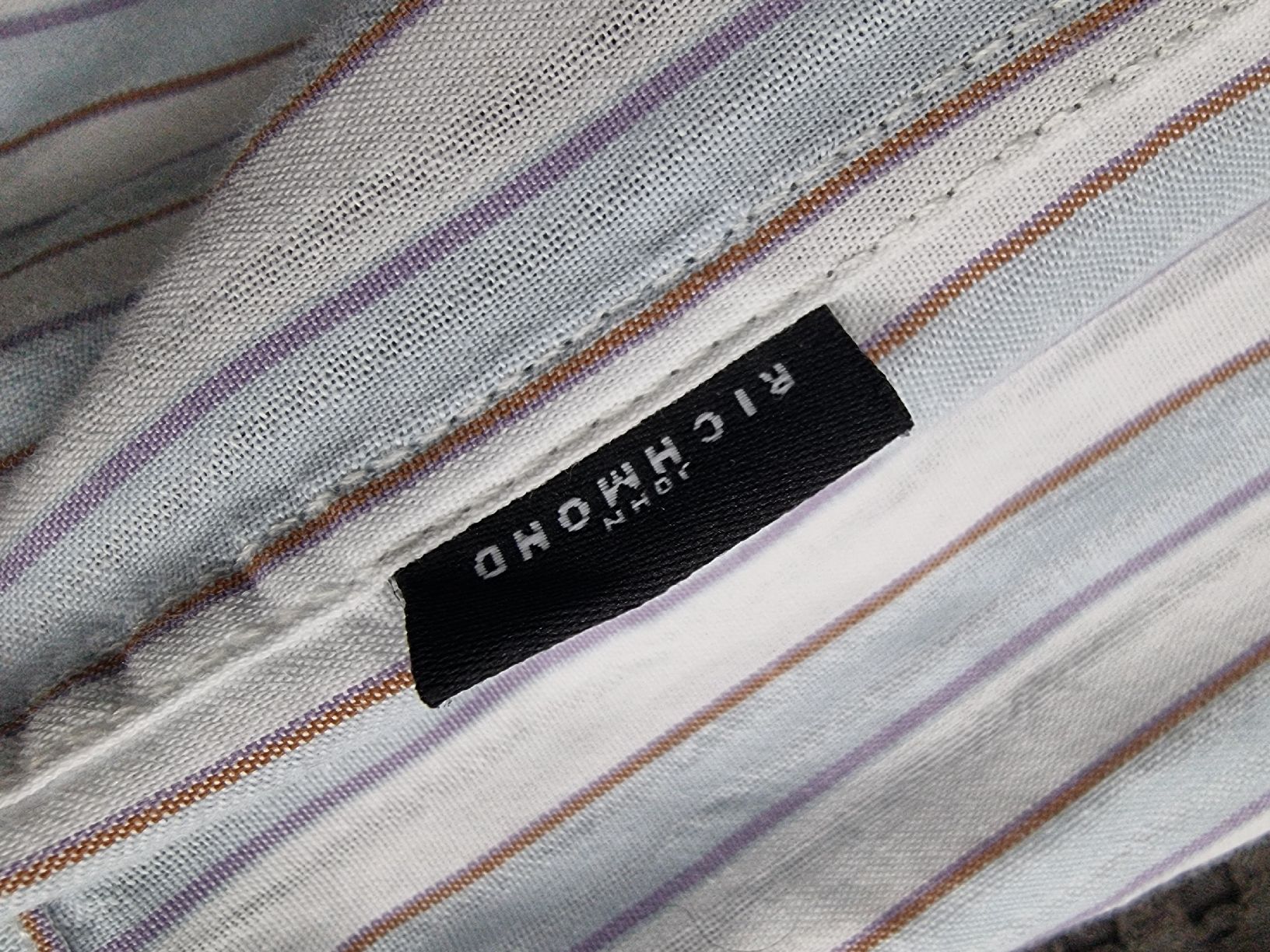 Camicette: John Richmond Bluse Grösse S – Usato da Uttwil venduto da frosch2711 3