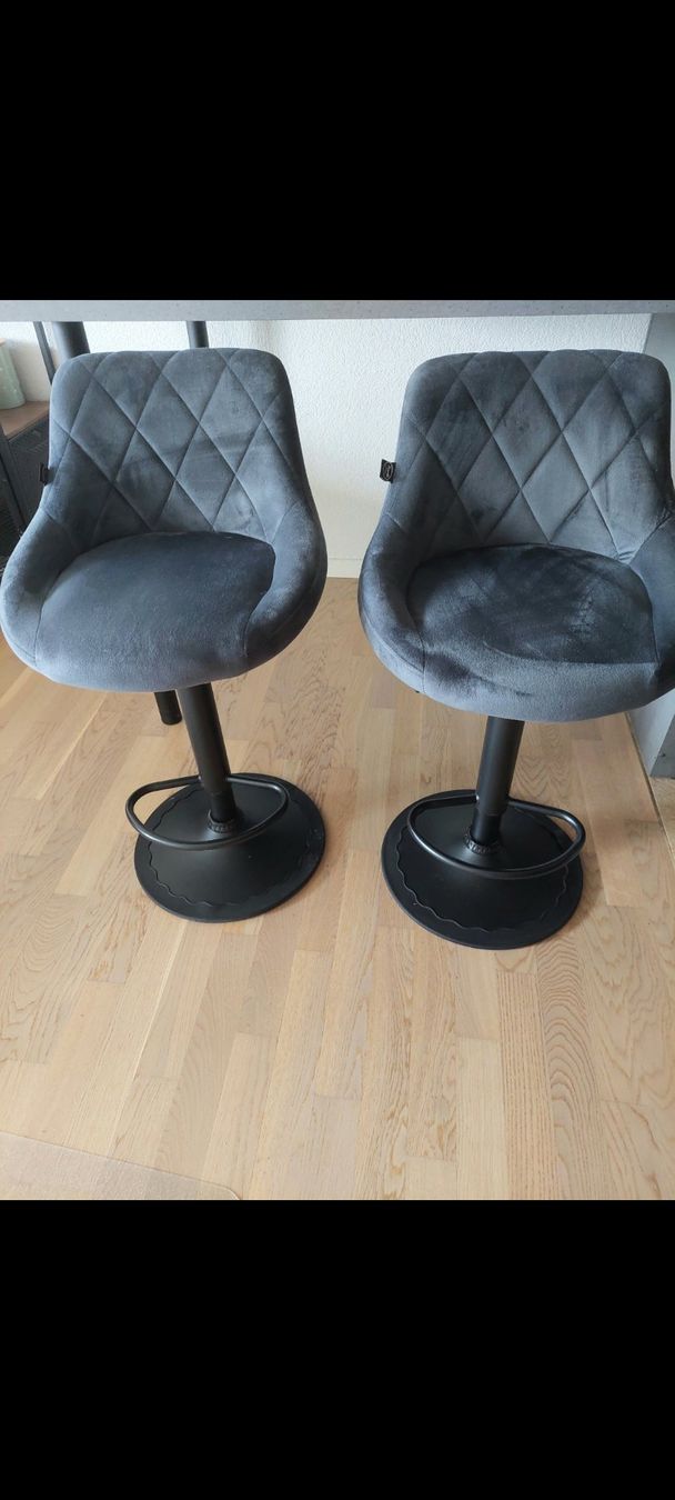 Sedie: Baarhocker/Stühle (2x) – Usato da Meisterschwanden venduto da L_secondhand1