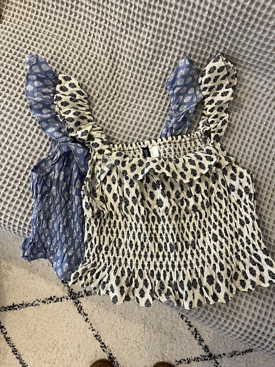 H&M Top: 2 H&M Crop Blusentops, Gr. M, neu! – Nuovo (secondo la descrizione) da Zürich venduto da vintage_for_you