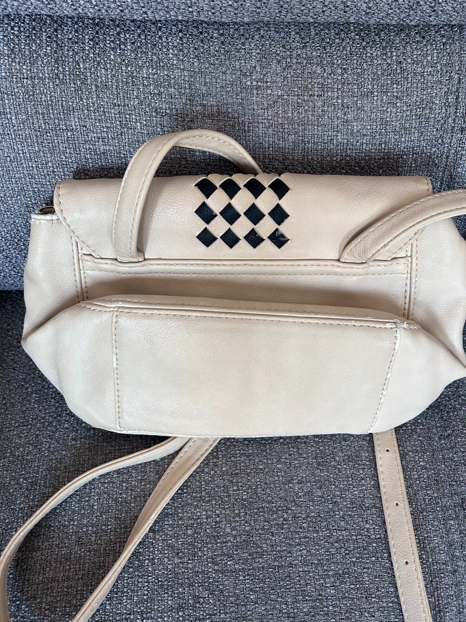 Guess Borse da donna: Borsa a tracolla Guess – Usato da Giubiasco venduto da LorisVale 5