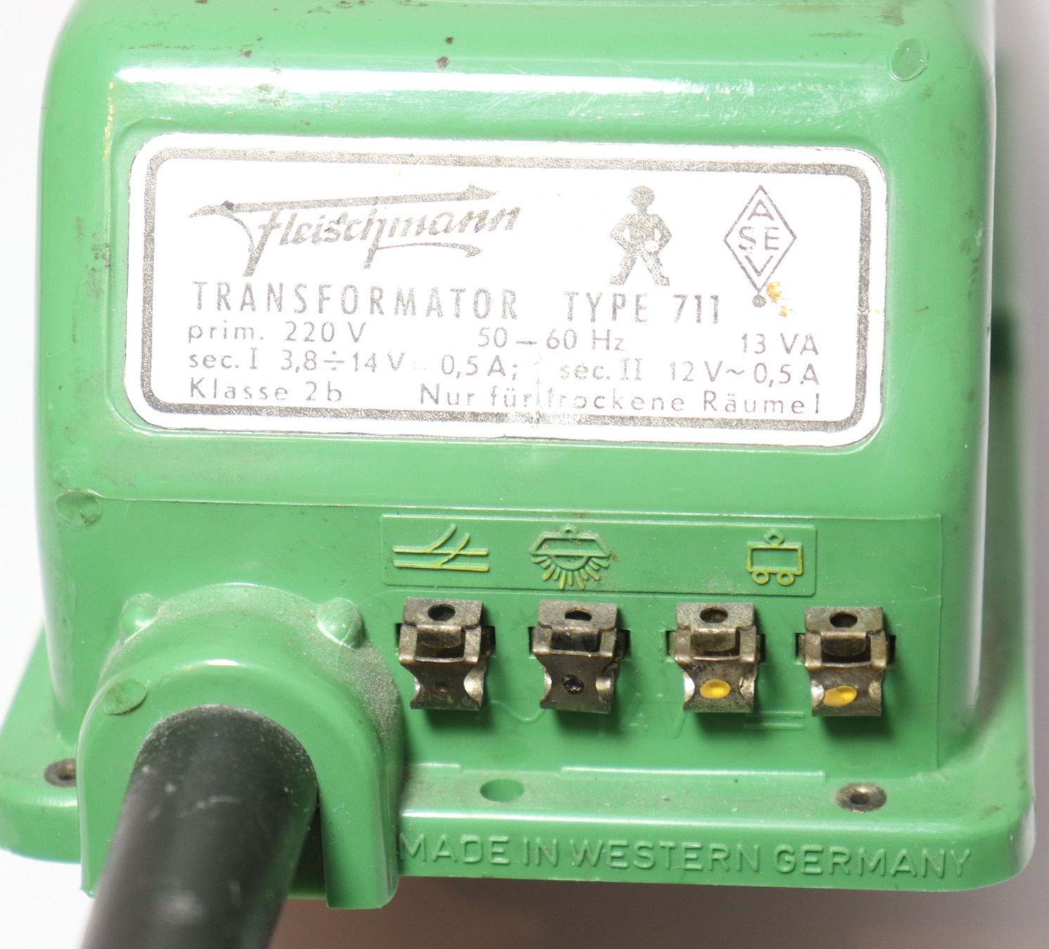 Fleischmann Modellini di ferrovie: Fleischmann Modelleisenbahn Typ 711 Transformator 14V DC – Usato da Frick venduto da volvo850driver 6