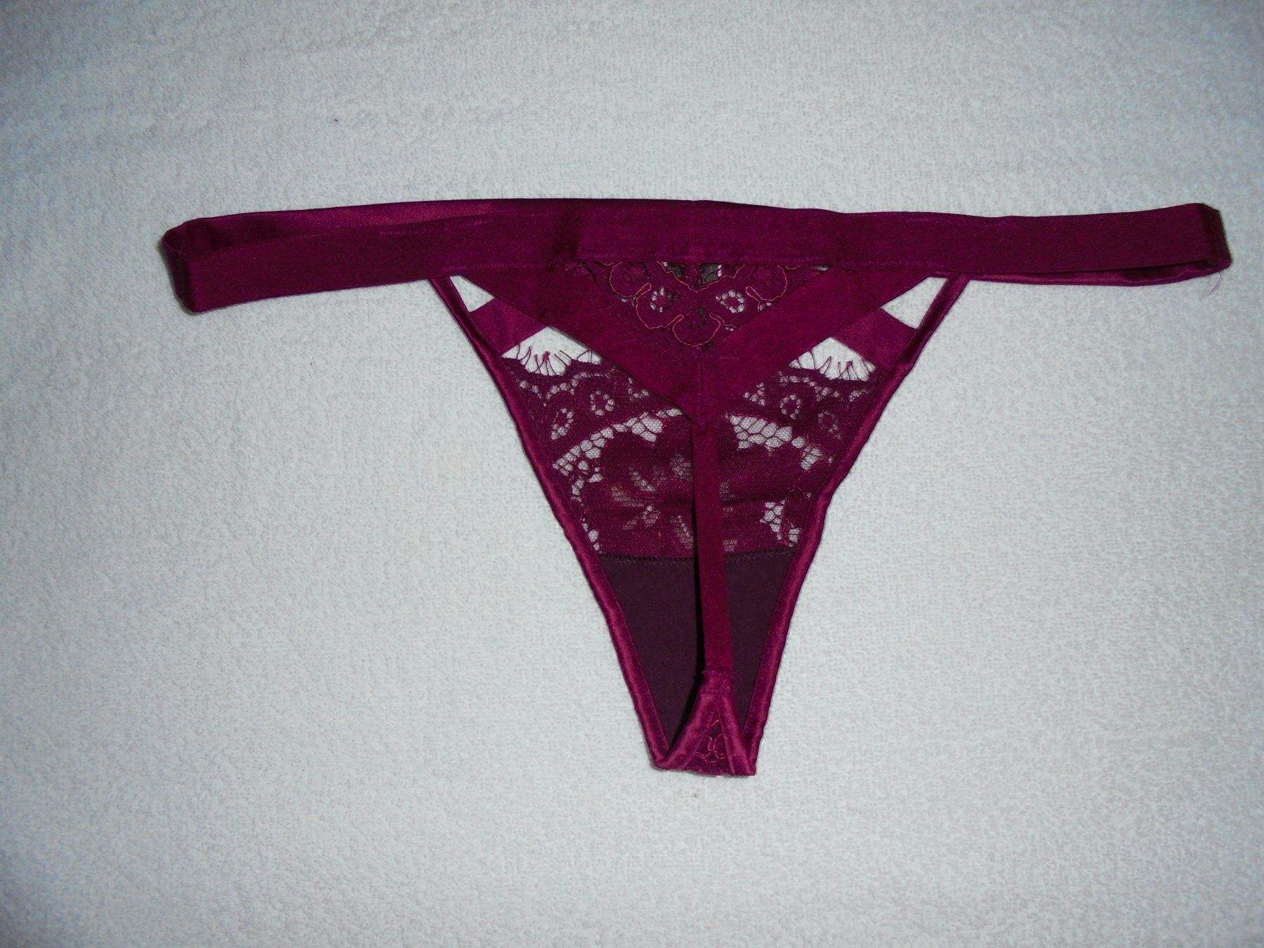 Victoria's Secret Altra biancheria intima: VICTORIA'S SECRET V-STRING, M, NEU – Nuovo e nell'imballaggio originale da Aarau Rohr venduto da PinkSchwein 2