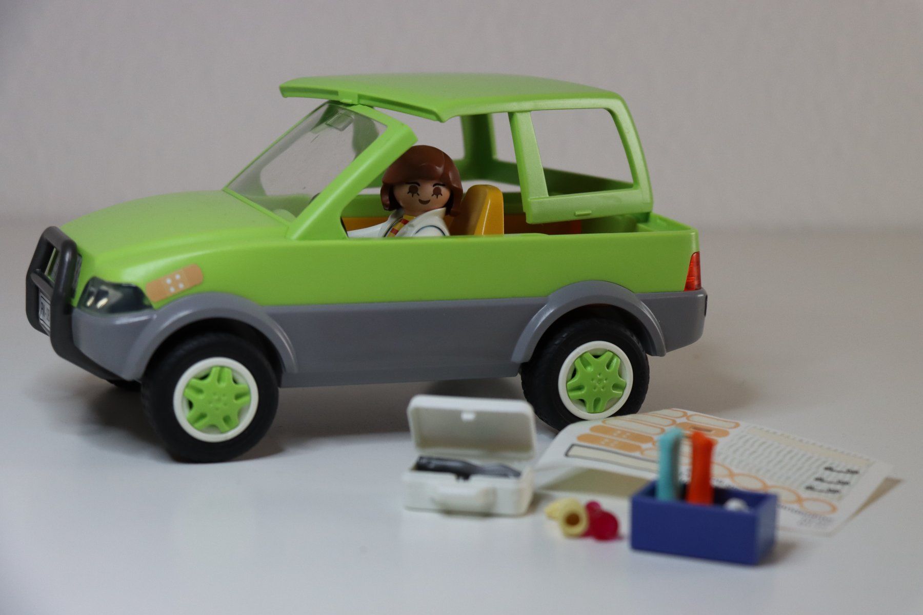 Playmobil Giocattoli: Playmobil Tierärztin und Auto – Usato da Basel venduto da Joly_Jo 2
