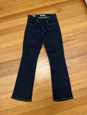 Levi's 725 High Rise Bootcut Size 28