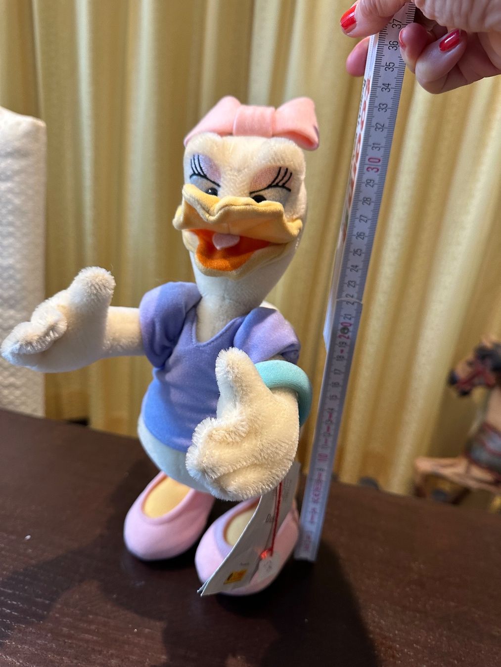 Fumetti: Disney SHOWCASE  DAISY – Nuovo e nell'imballaggio originale da Mumpf venduto da A_B_E 4