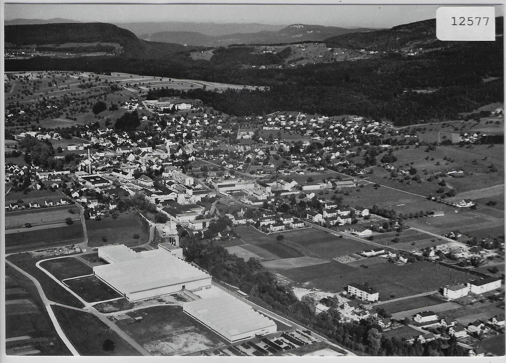 Cartoline postali: Flugaufnahme Breitenbach SO – Antico da Ettingen venduto da Kartenplanet
