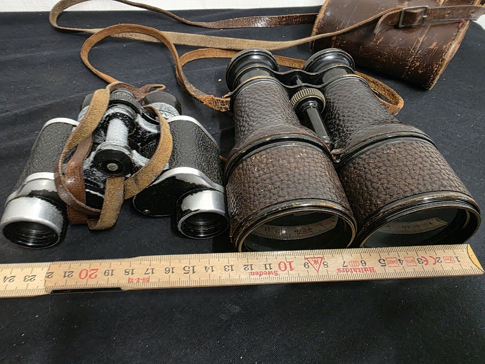 Kern Feldstecher: Vintage Feldstecher/Binoculars mit Ledertasche, Kern – Gebraucht aus Wolfertswil von Antiko 2