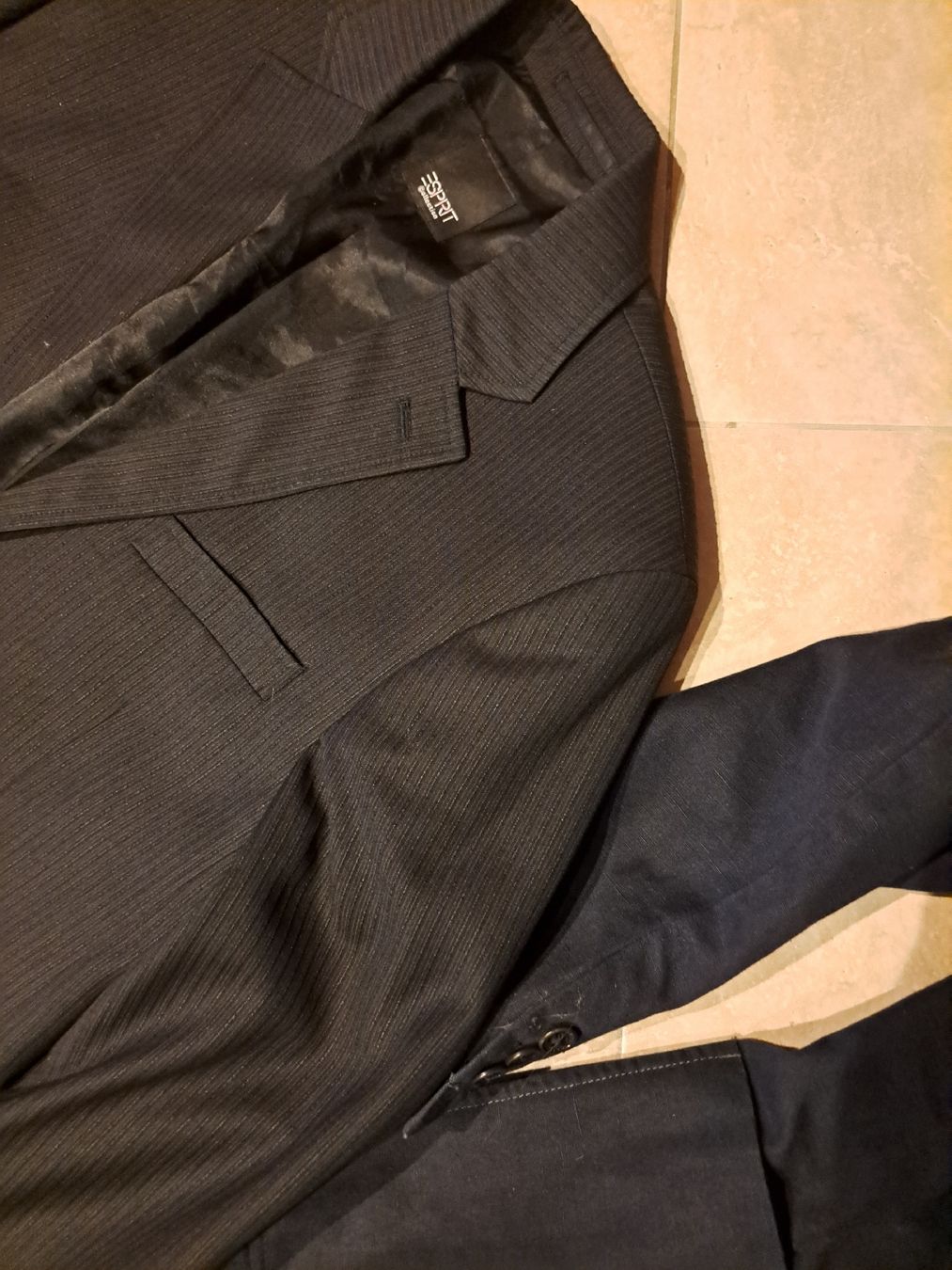 Esprit Lotti di vestiti: 2x Herren Sakko Esprit Gr.50 blau+ schwarz – Usato da Urdorf venduto da villakagu 2