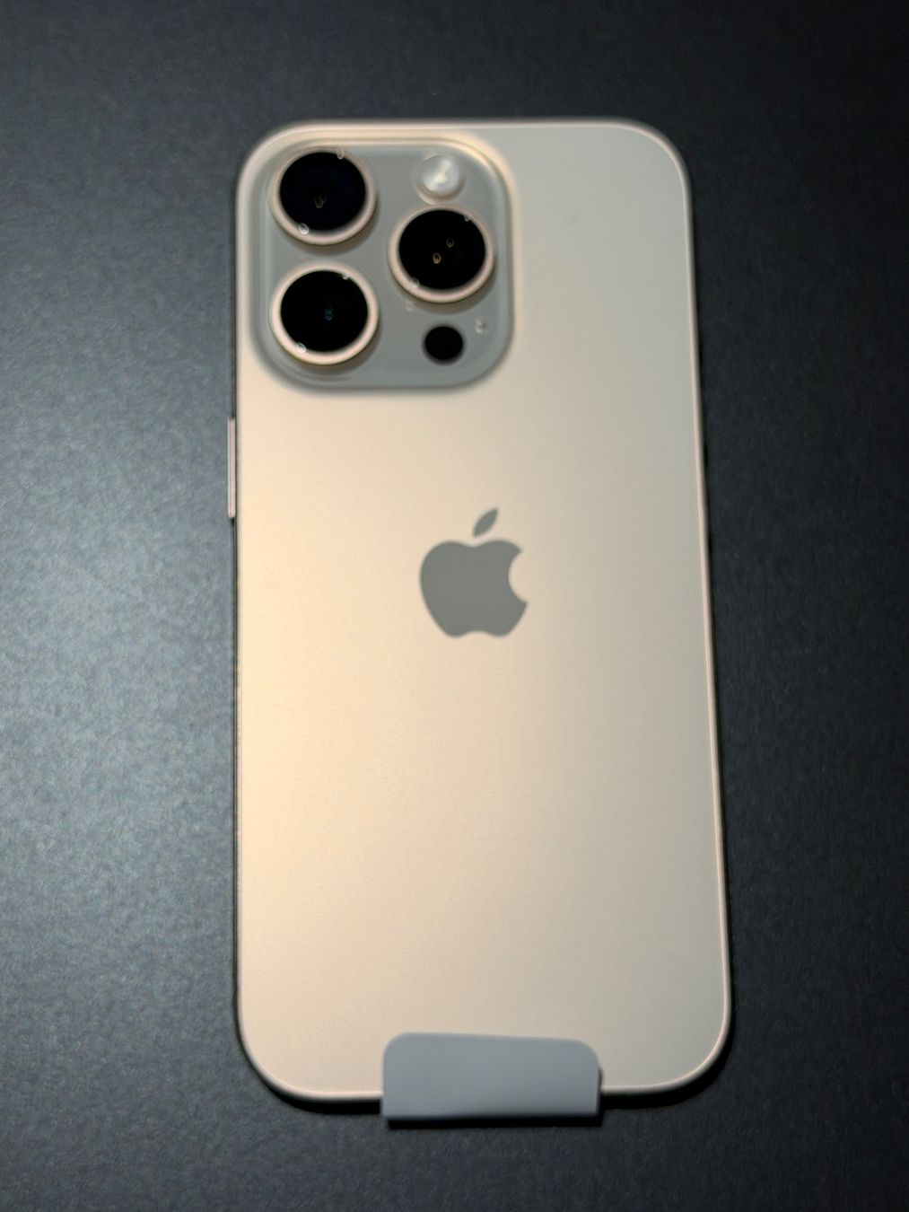 Apple Telefoni cellulari / Smartphones: iPhone 16 Pro Desert Titanium 128GB – Nuovo (secondo la descrizione) da Kriens venduto da Cyprinuscarpio 3