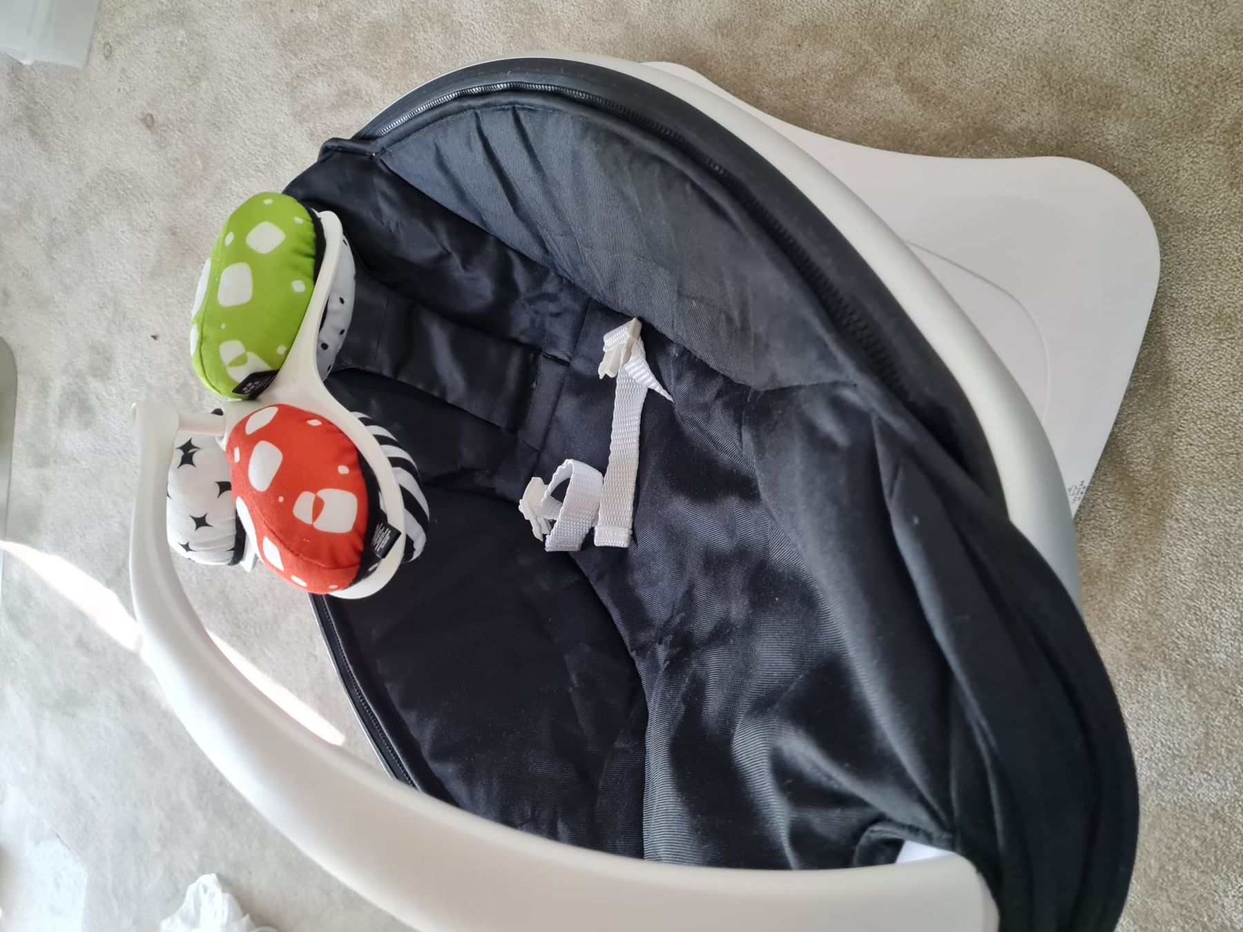4moms Sdraiette & Sdraiette a dondolo: 4moms MamaRoo Babyschaukel mit Musik – Usato da Lengnau AG venduto da monopol 8