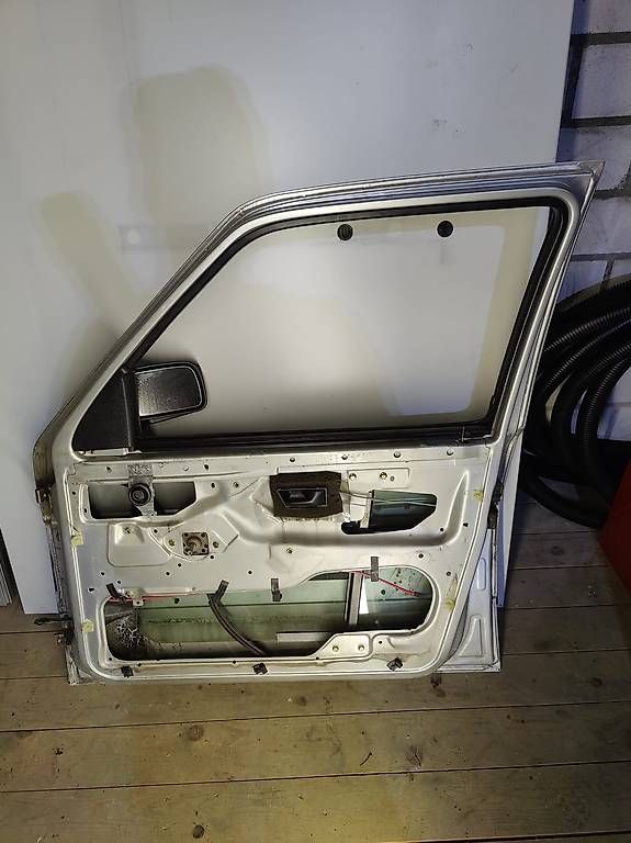 Tutti pezzi di ricambio auto: Golf 2 Türe – Usato da Altdorf UR venduto da Gufler6460 1
