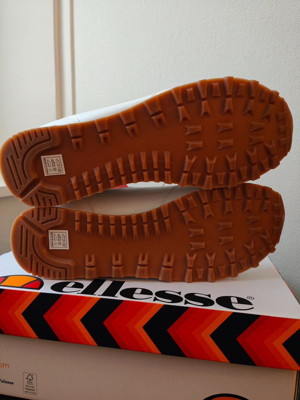 Ellesse Scarpe da uomo: Baskets Ellesse Isola – Nuovo e nell'imballaggio originale da Fleurier venduto da dav_xx8y 5