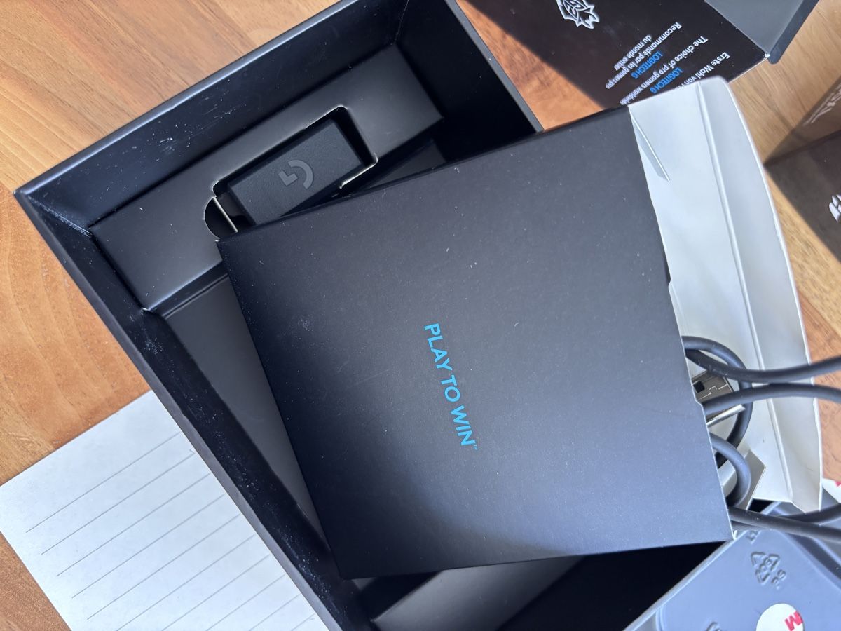 Logitech Souris: Souris Logitech Pro superlight – D'occasion à Courgenay par Mthunderball 2