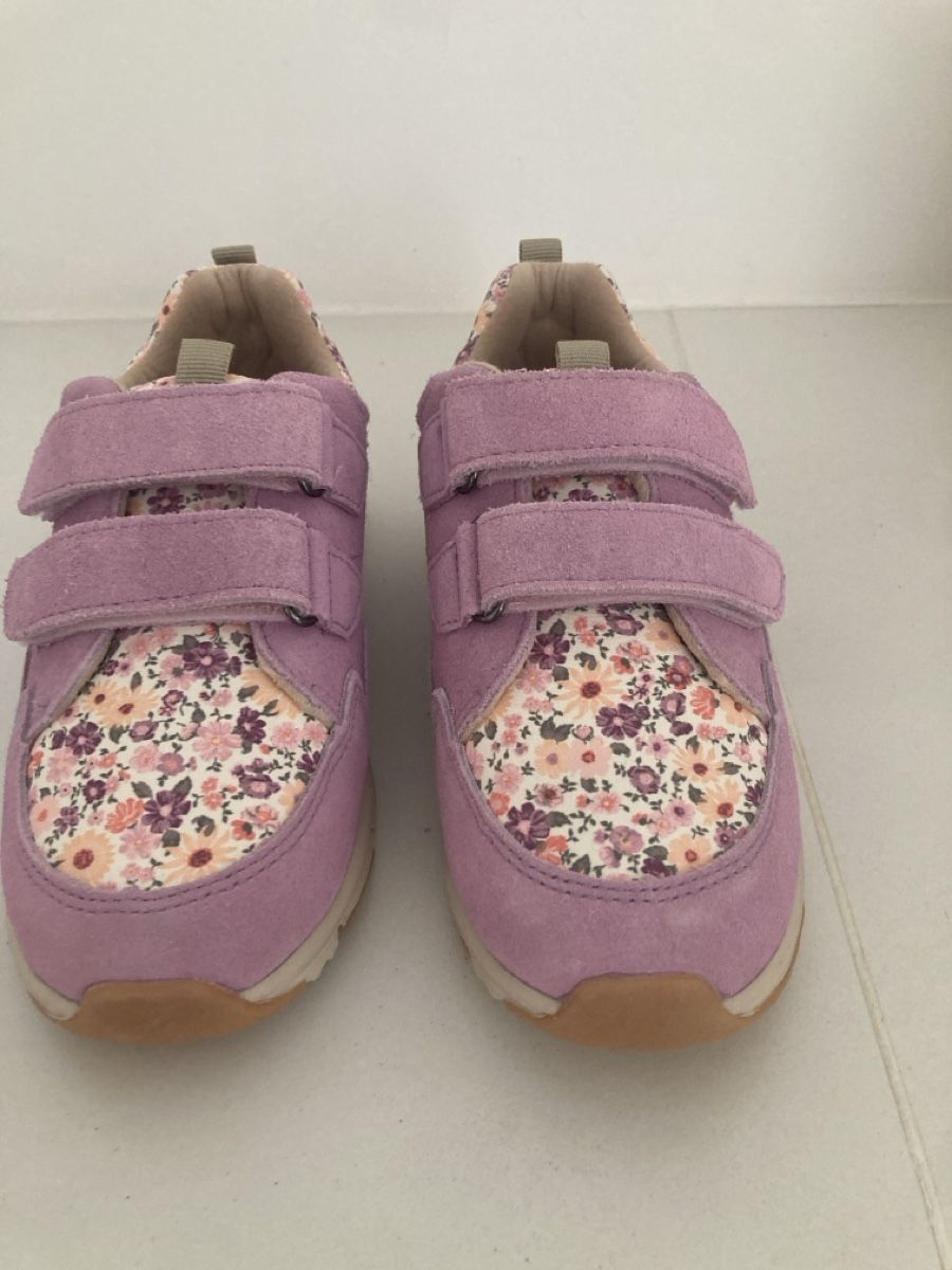 Scarpe per ragazze: Wheat Sneaker 32 – Usato da Riehen venduto da Prelov 1