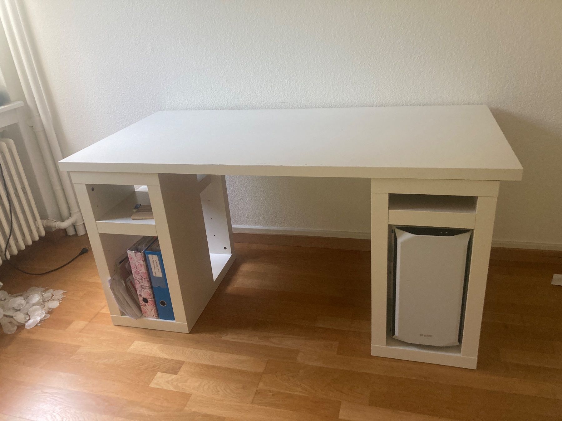 Ikea Scrivanie: Schreibtisch Ikea weiss – Usato da Luzern venduto da JasFel