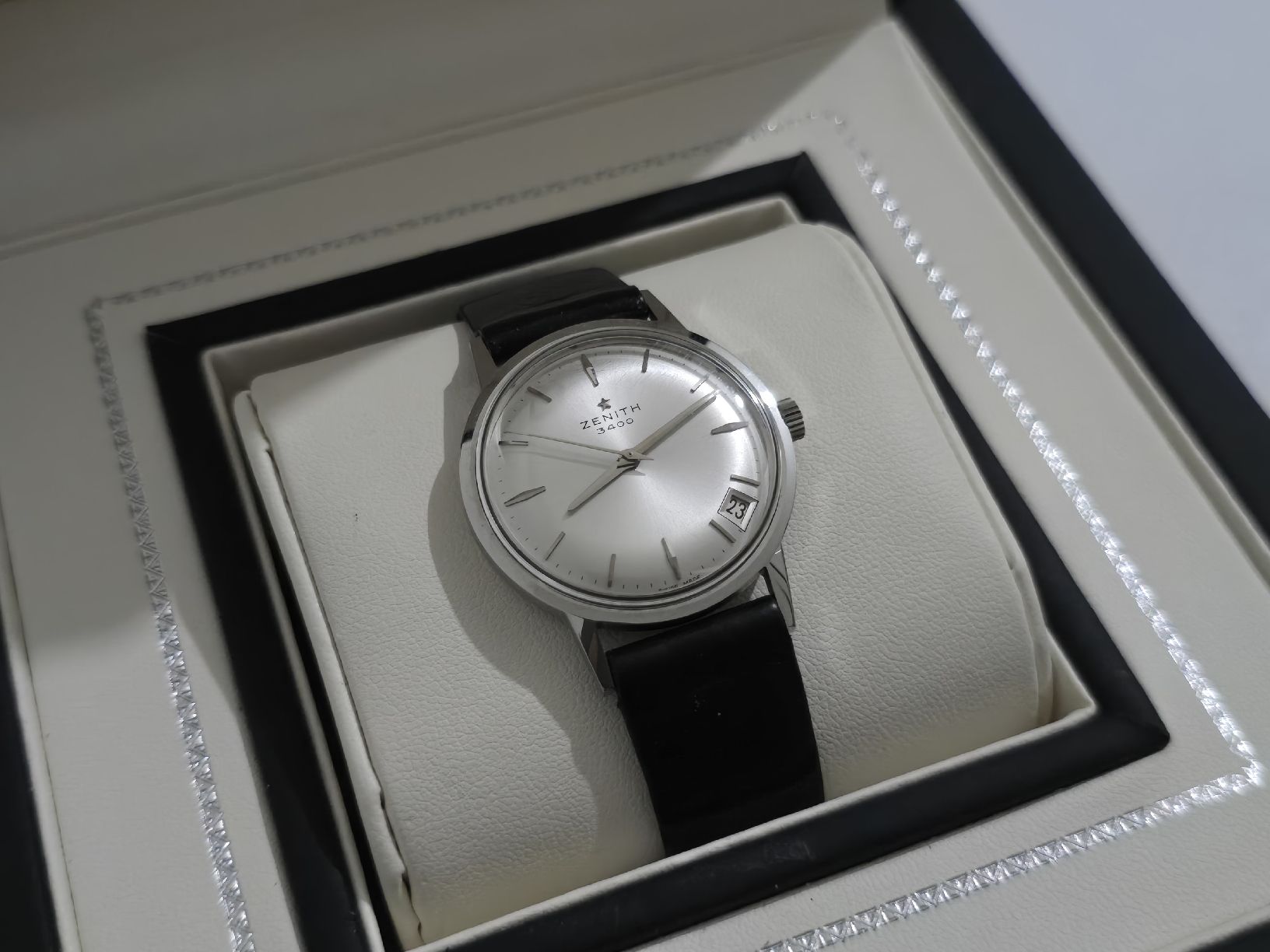 Zenith Orologi: Montre  Zenith 3400 – Usato da Les Acacias venduto da watinjo 8