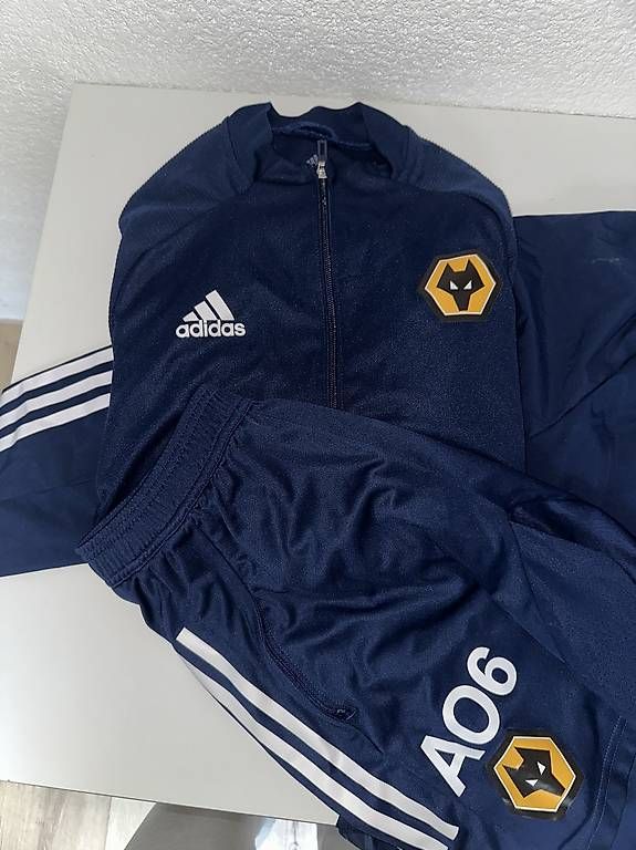 Canottiere & Pantaloni: Adidas wolverhampton set – Usato da Hitzkirch venduto da Oli.Fashion 1