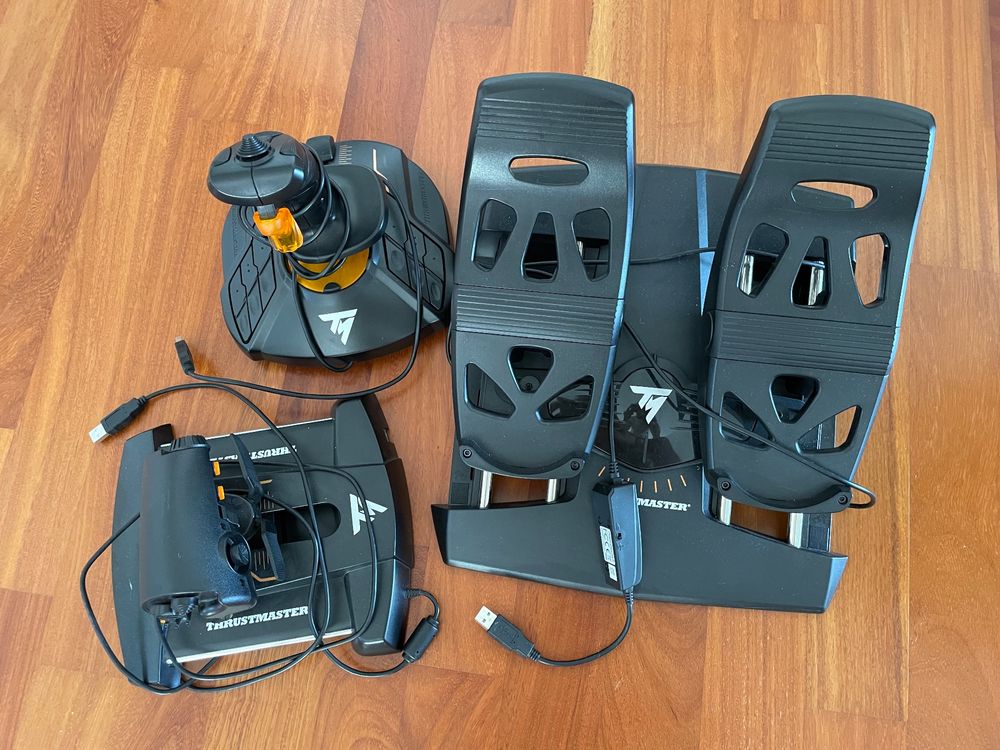 Thrustmaster Flight Pack (Gebraucht) in Winkel für CHF 70 – mit ...