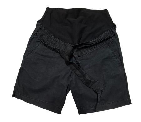 501 – 1 short de grossesse H&M Mama – EUR-40 (L)
