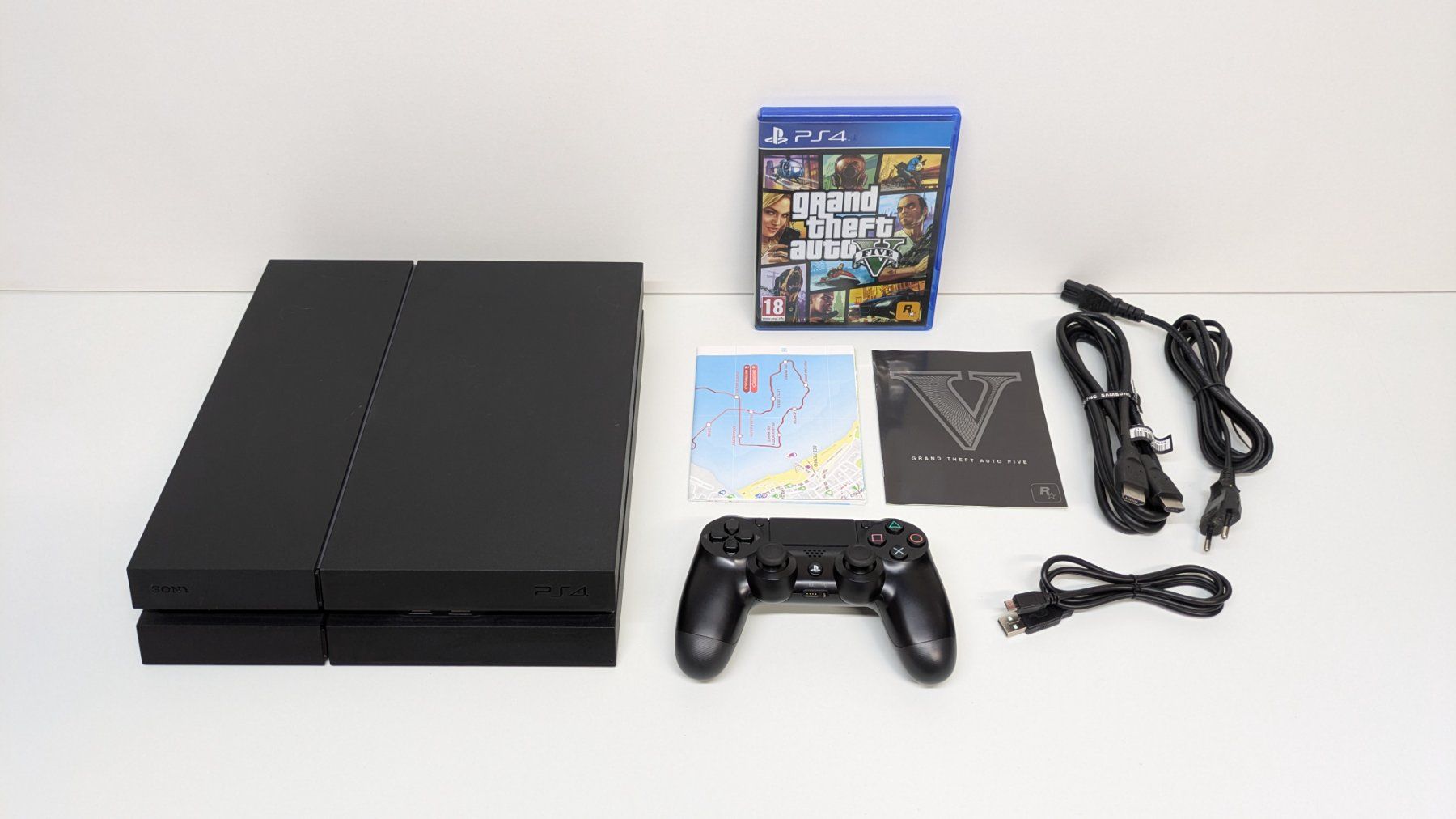 Sony Console: PlayStation 4 mit Controller und GTA V – Usato da Menziken venduto da mame18