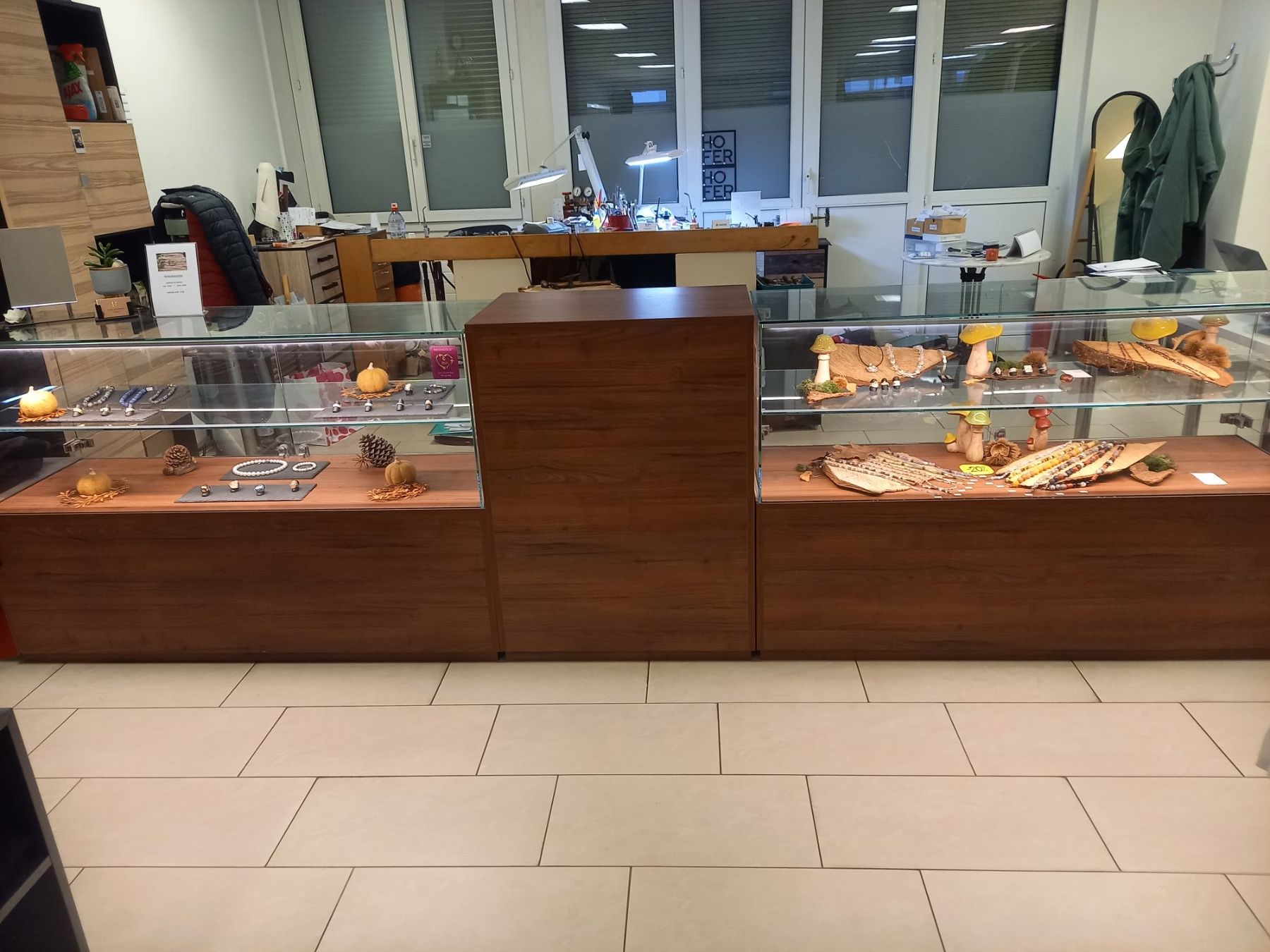 Vetrine: Schauvitrine – Usato da Grenchen venduto da oli_c8vr