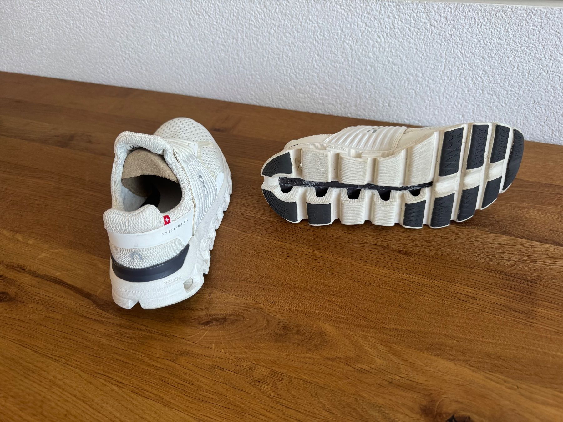 On Scarpe da donna: On Schuhe Gr 37 – Usato da Frauenfeld venduto da lind11 3