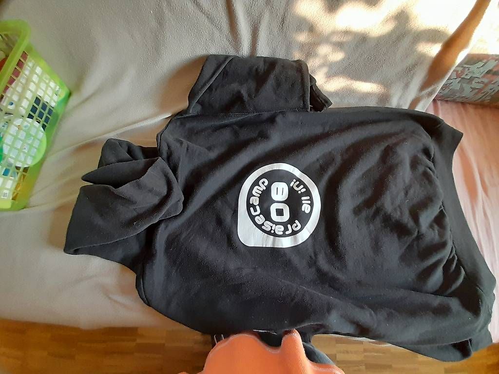 Pulls & Sweat-shirts: Hoodie gr. M – D'occasion à Ostermundigen par deb1deb1 2