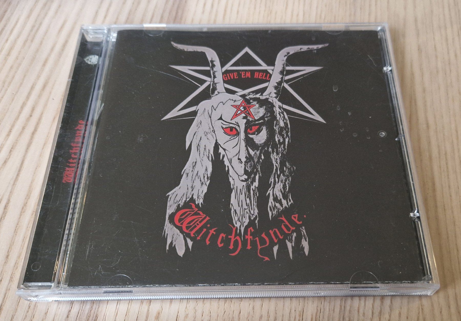 CD: Witchfynde – Give 'Em Hell (CD) – Usato da Luzern venduto da Belethors_GenGoods