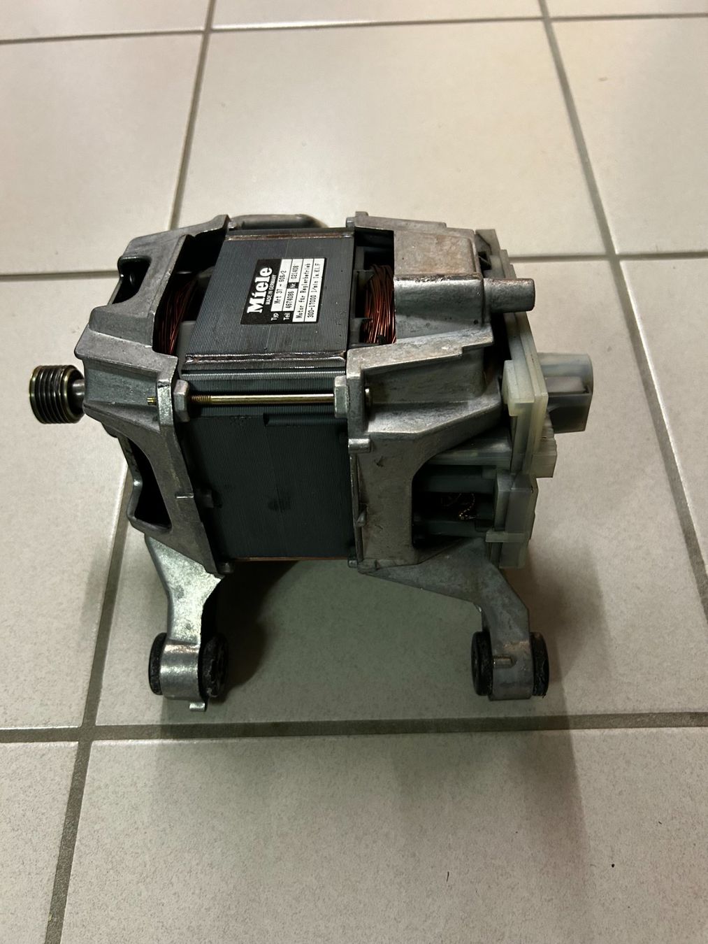 Miele Lavatrici: Miele Waschmaschine Motor Typ Mrt 37-606/2 – Usato da Jens venduto da Typpex 1