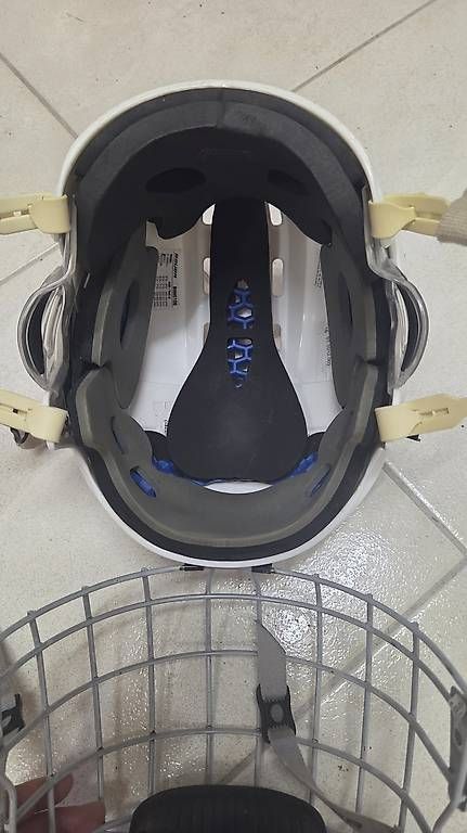 Helme: Bauer Eishockeyhelm – Gebraucht aus Baar von Famar5 3