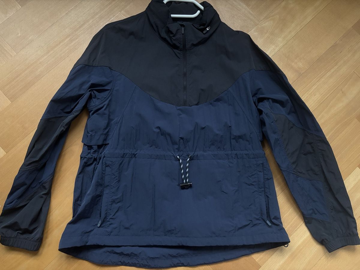 Lululemon Giacche: Regenjacke von Lululemon (Grösse 8) – Usato da Zürich venduto da LuluK88