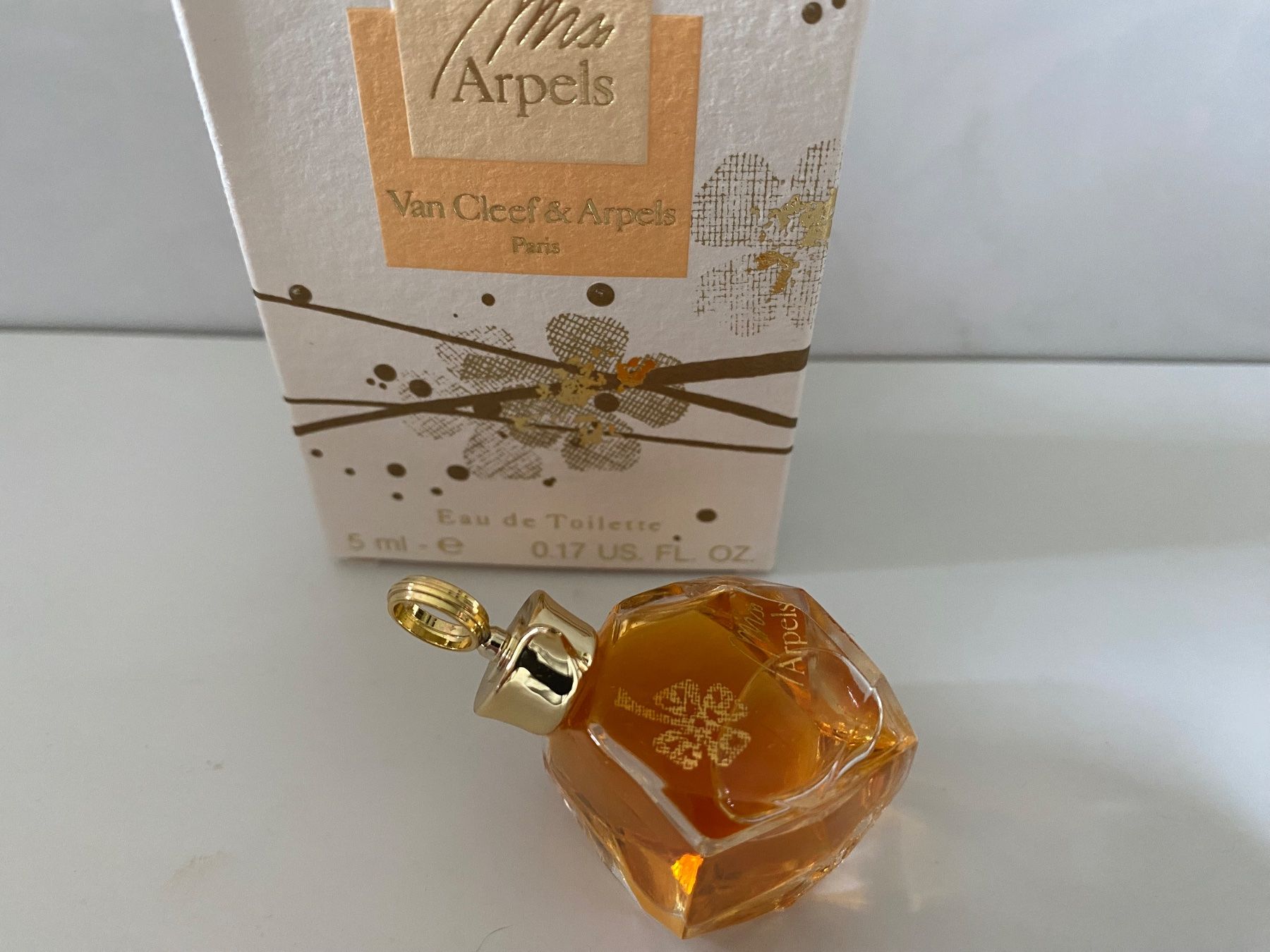 Van Cleef Profumi & Eau de Toilette: Miniature Miss Arpels Van Cleef & Arpels – Nuovo e nell'imballaggio originale da Bouveret venduto da wes_7zll 1