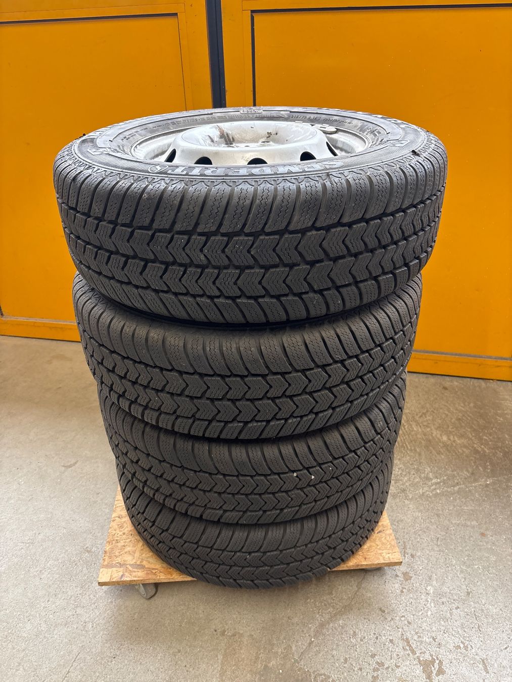 Semperit Pneumatici & Ruote complete: Winterräder – Usato da Schaffhausen venduto da Linus.okle