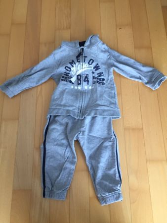 2-er Set (Trainerhosen + Kapuzenpullover)