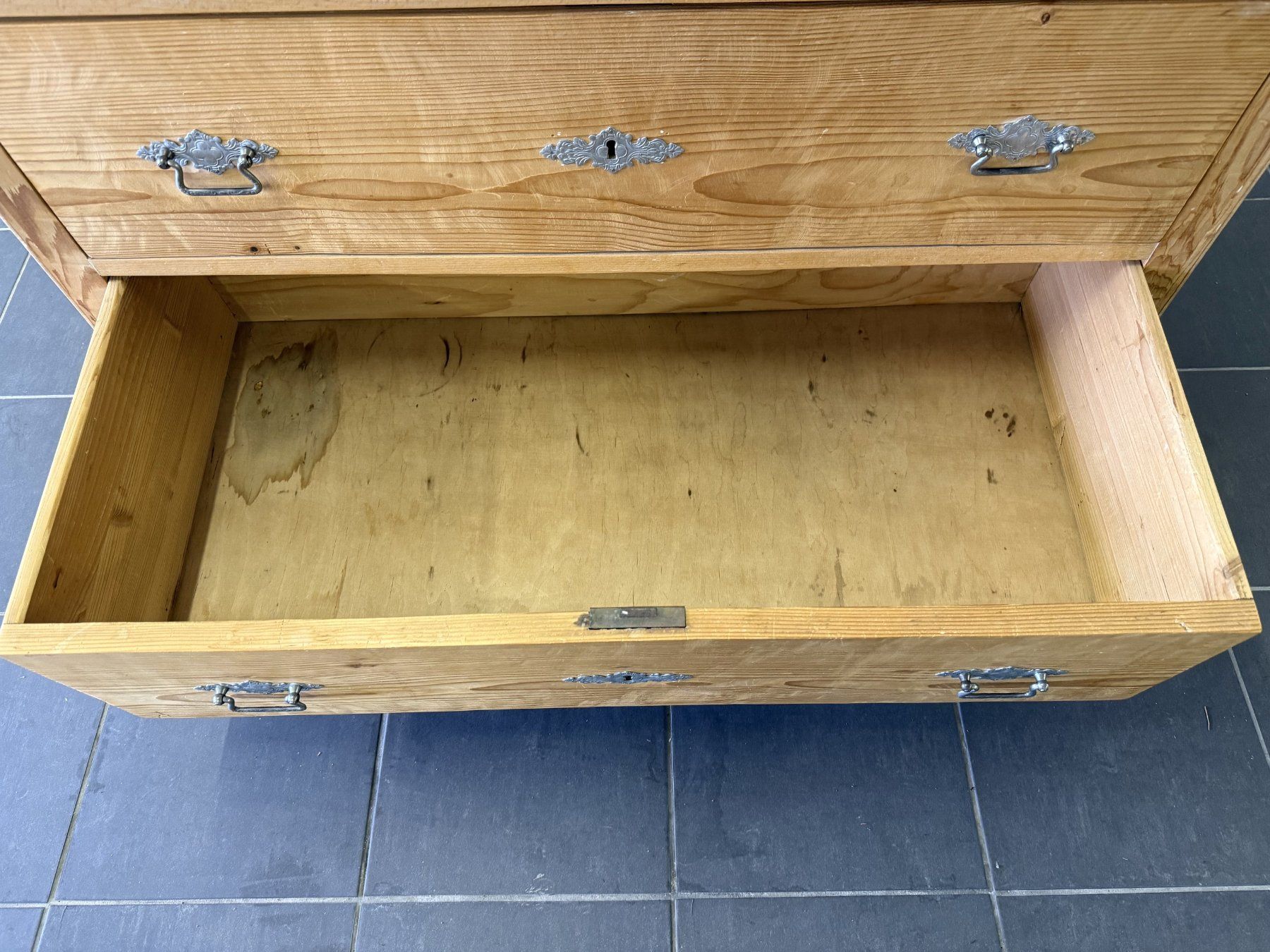Cassettiere: Kommode antik mit 4 Schubladen – Usato da Wangen ZH venduto da Chelsea02 6