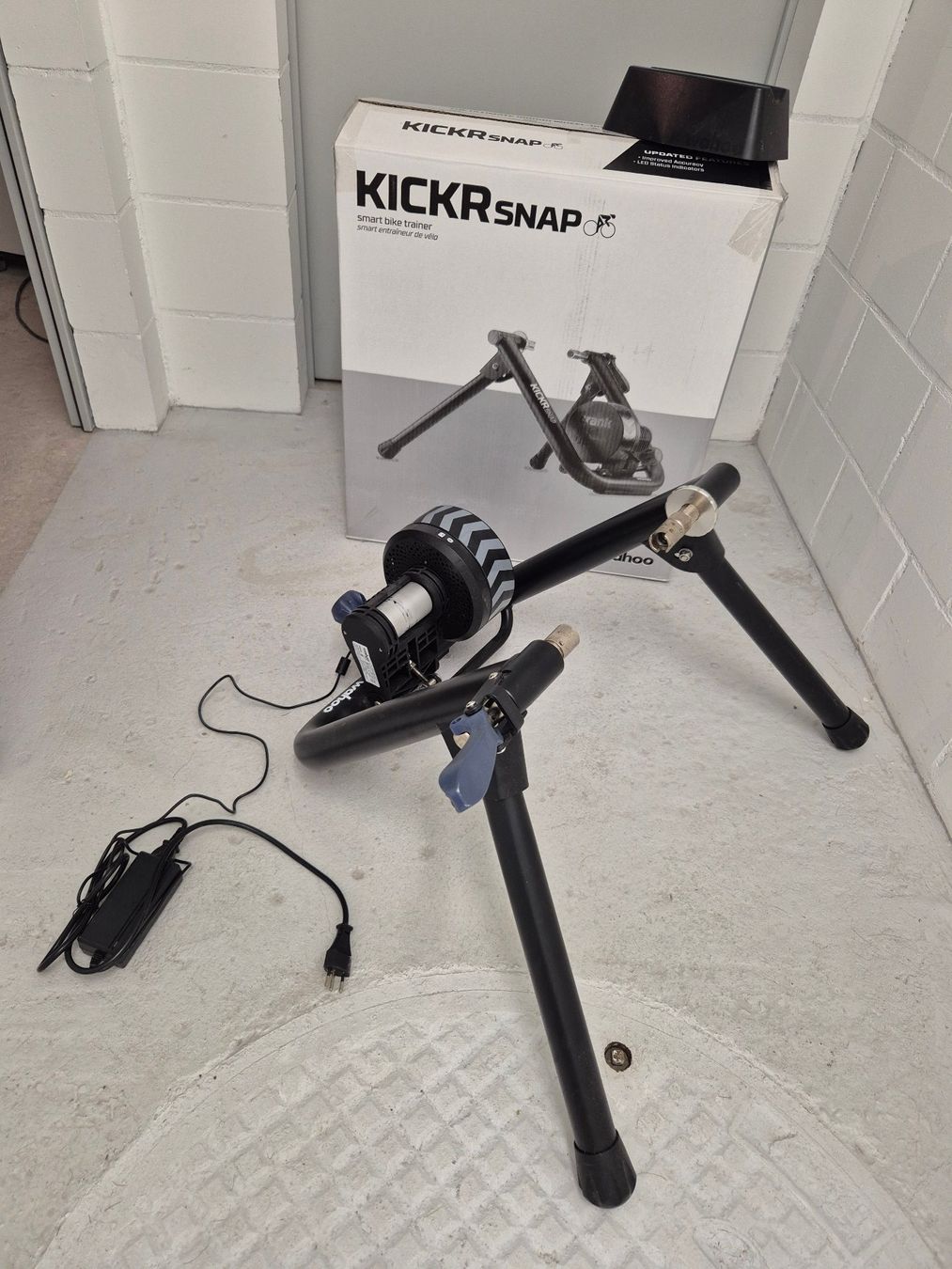 Wahoo Hometrainer: wahoo kickr snap (rollentrainier) – Usato da Safnern venduto da architetto_81