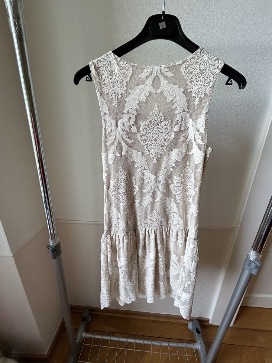 Benetton Vestiti: Robe dentelle Benetton XS avec perles – Nuovo (secondo la descrizione) da Neuchâtel venduto da belange 4