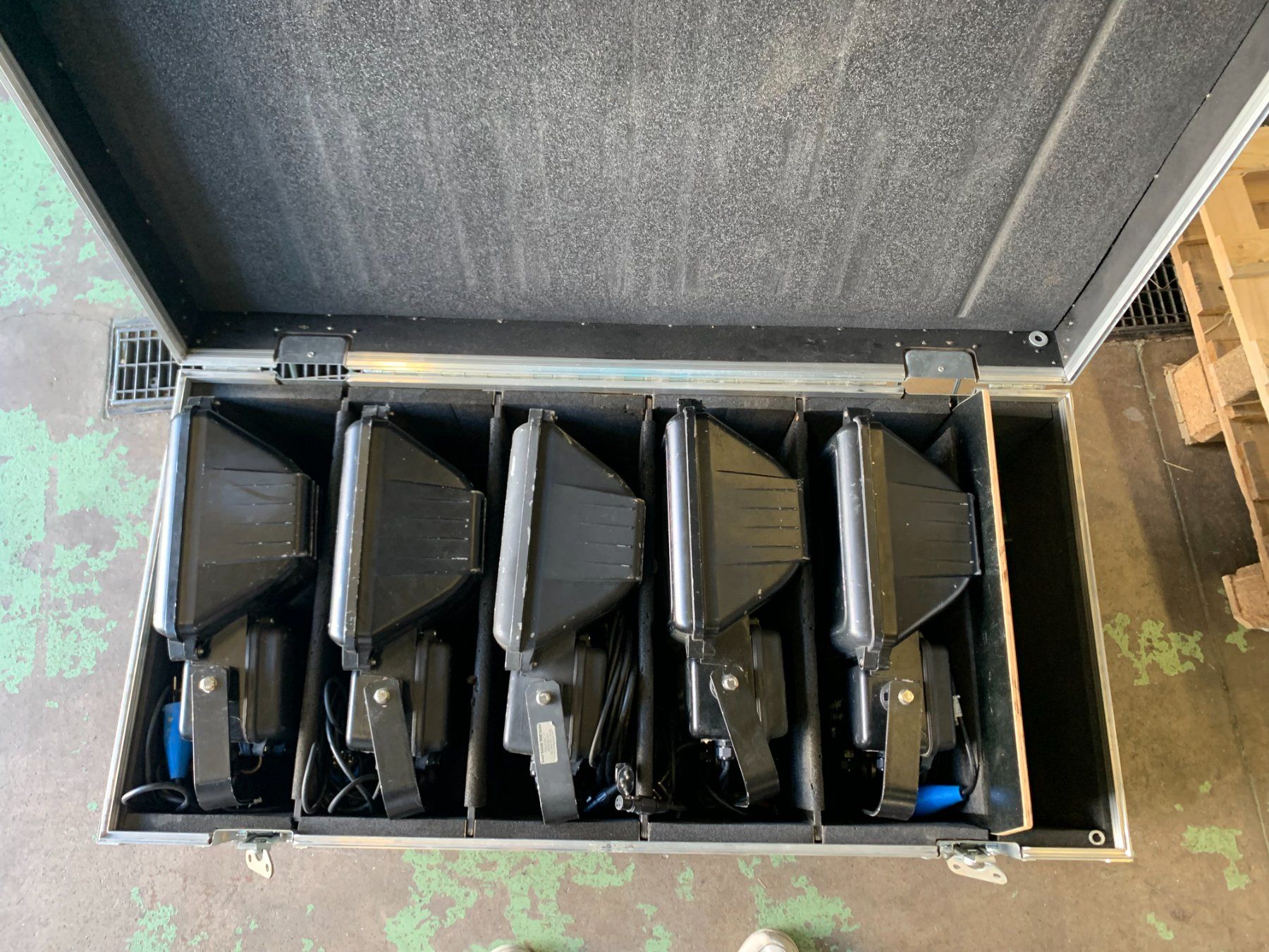 Lampade: 6er Set Futurelight WL-150 IP65 inkl. Case (L473) – Usato da Däniken SO venduto da Profog1