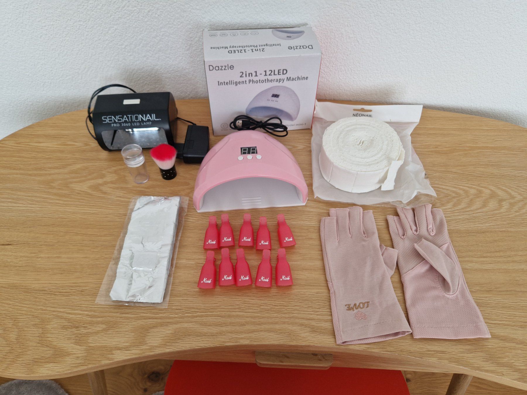 Lampade: UV Nagellack Set mit LED Lampe, neuwertig! – Nuovo (secondo la descrizione) da Erlinsbach SO venduto da ULIKH