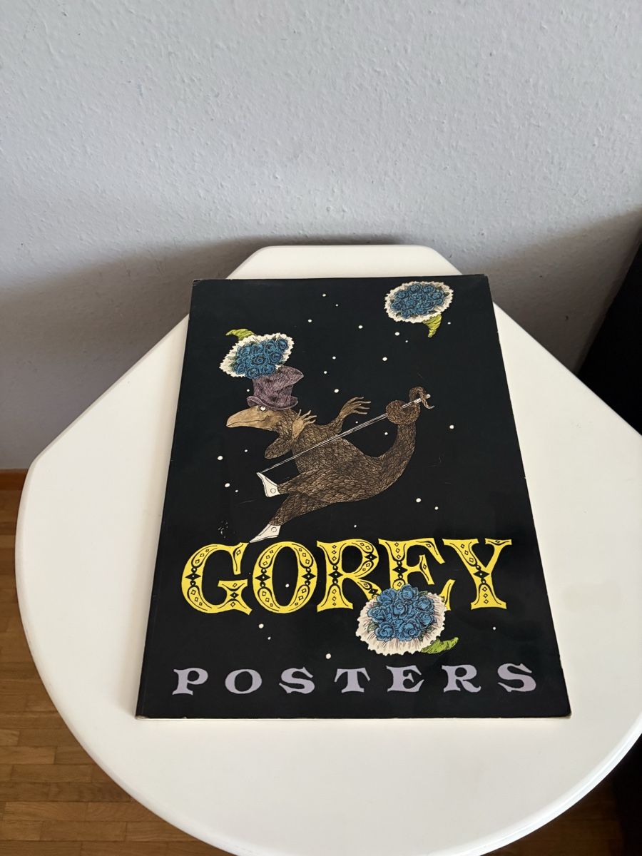 Libri: Rare livre Gorey Posters – Usato da petit lancy venduto da FerreiraLuis