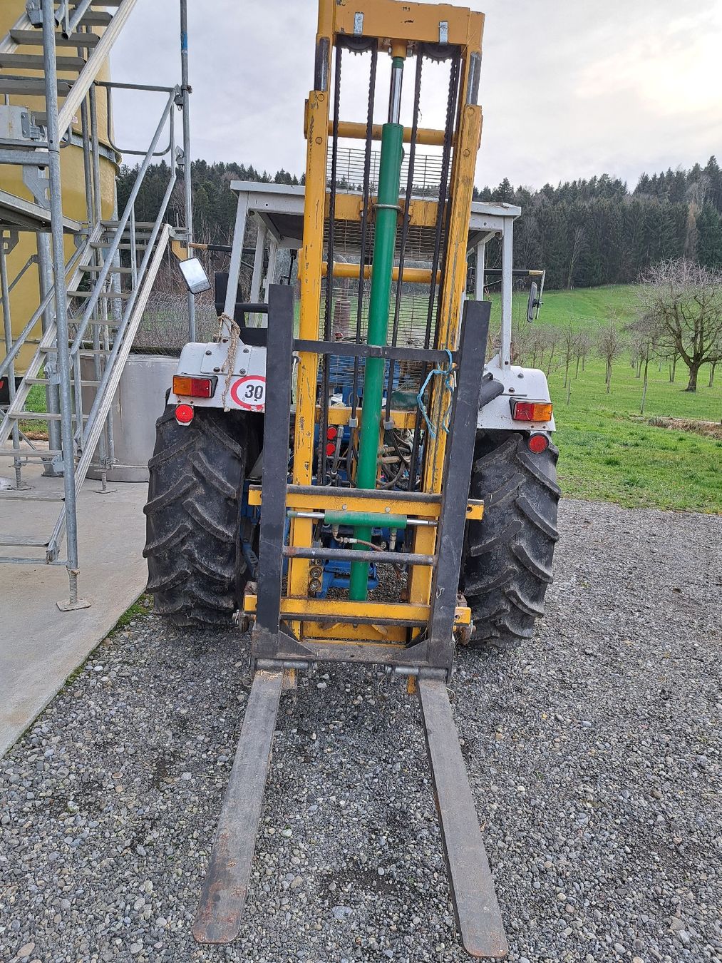Gabelstapler & Hubwagen: Heckstapler in top zustand – Gebraucht aus Bernhardzell von mat_r7r5