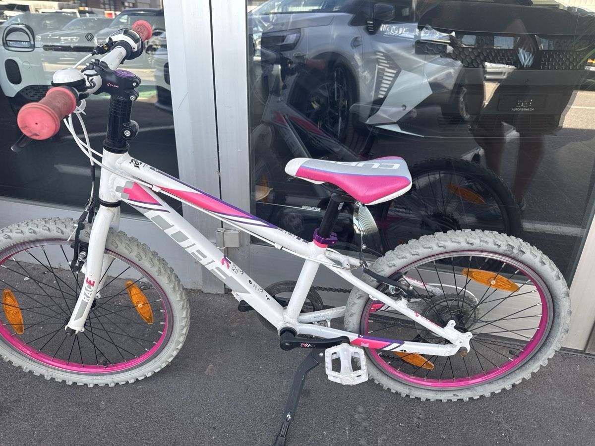 Cube Biciclette: Kinderfahrrad Cube weiss pink gebraucht – Usato da Regensdorf venduto da Autofrank-AG 1