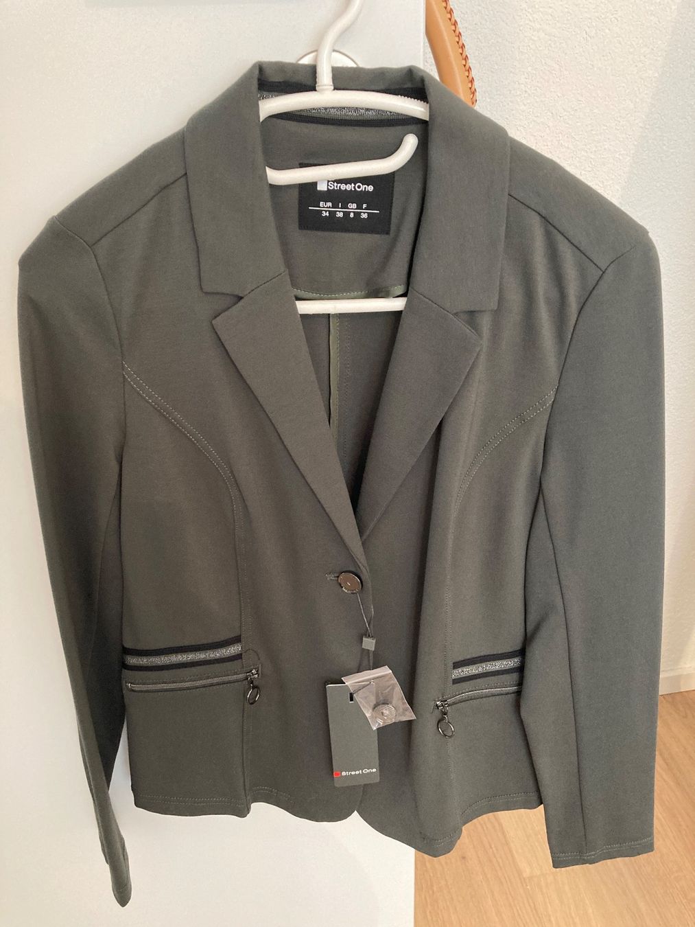Giacche: Blazer Gr. 34 NEU – Nuovo e nell'imballaggio originale da Boniswil venduto da MichaelaH 1
