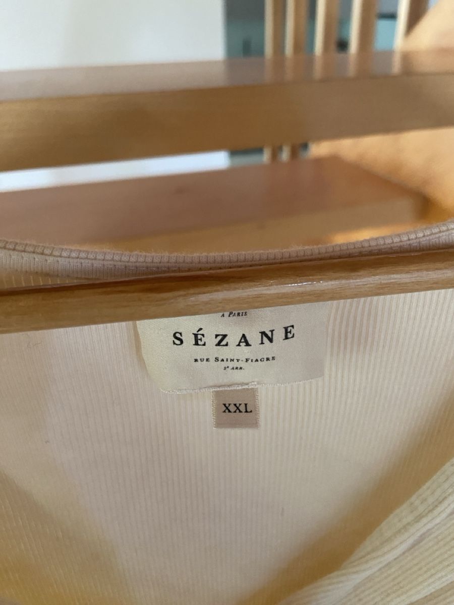 Sezane Tops: Sezane Caro Tshirt Cream Knit – Gebraucht aus Münchenstein von B771 6