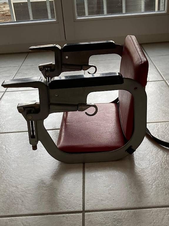 Seggiolini per auto: Kindersitz – Usato da Schwarzenbach SG venduto da ernesto3.6 3
