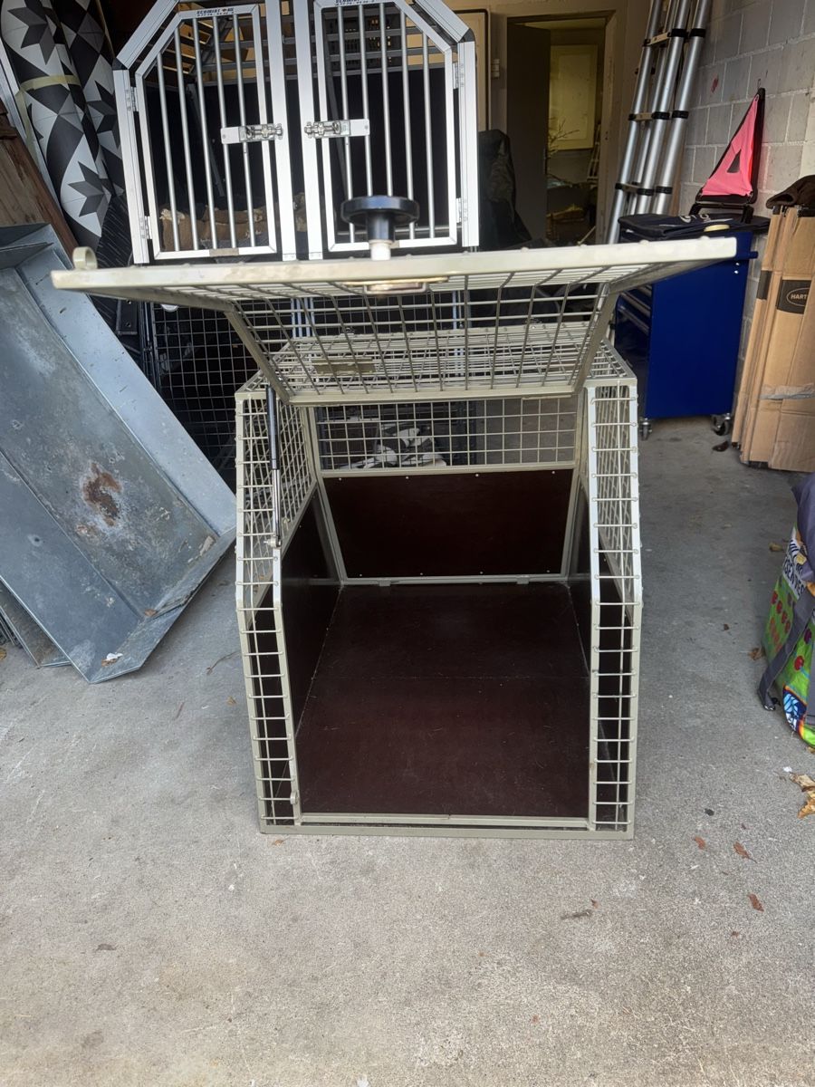 Käfige, Transport & Sicherheit: Metall Hundebox – Gebraucht aus Gerlafingen von alfredzeltner03 3