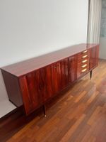 Sideboard, Stuhlen un Tisch in Palisander 1960er