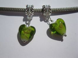 Anhänger Herz, Dangle versilbert mit Glasherz, grün
