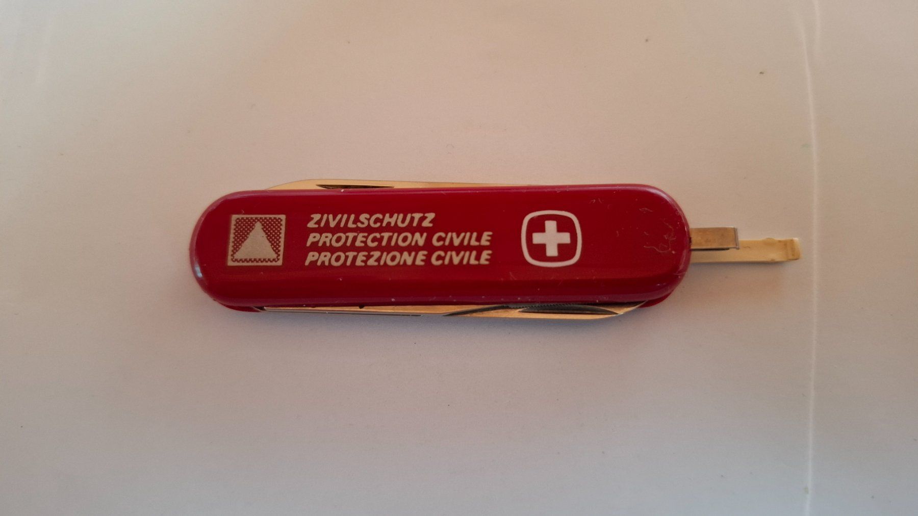 Coltelli tascabile: Victorinox klein – Usato da Lützelflüh-Goldb venduto da holdrio011