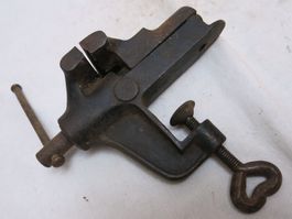 Fund Alt Werkstatt Patina Werkzeug Schraubstock